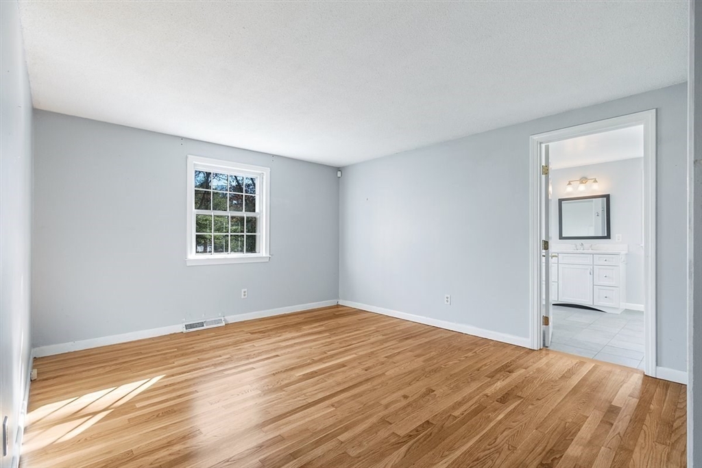 27 Lietrim Cir