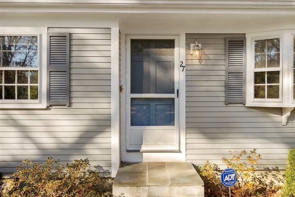 27 Lietrim Cir