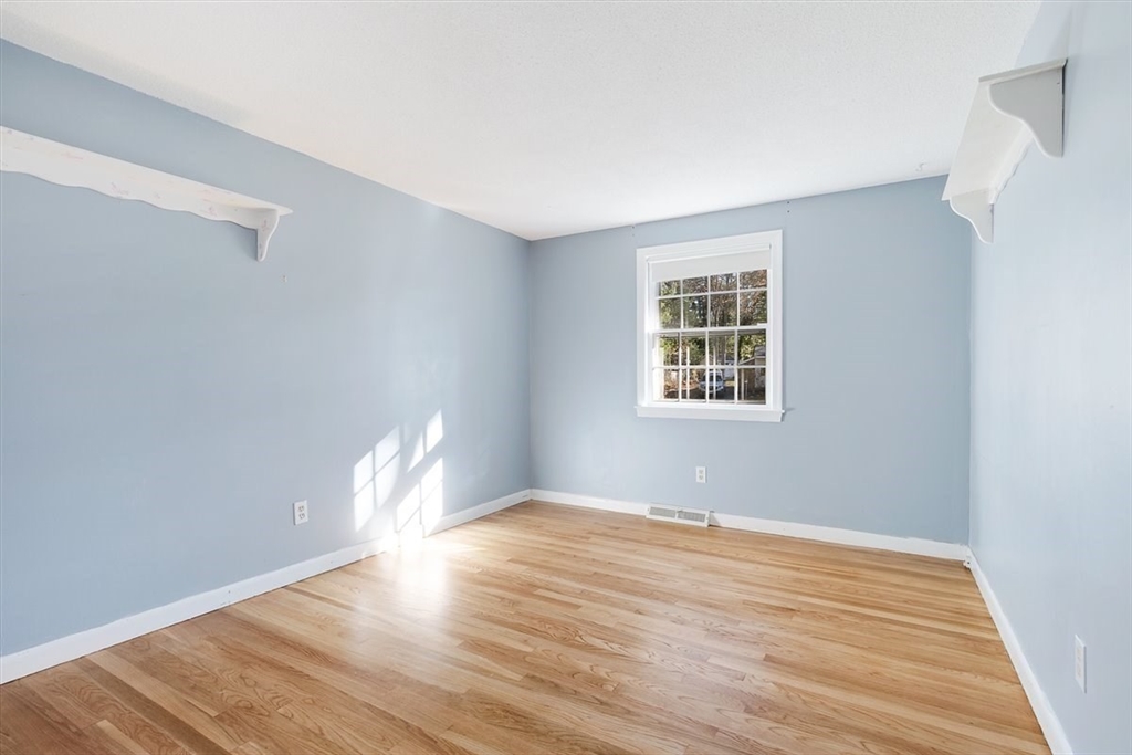 27 Lietrim Cir
