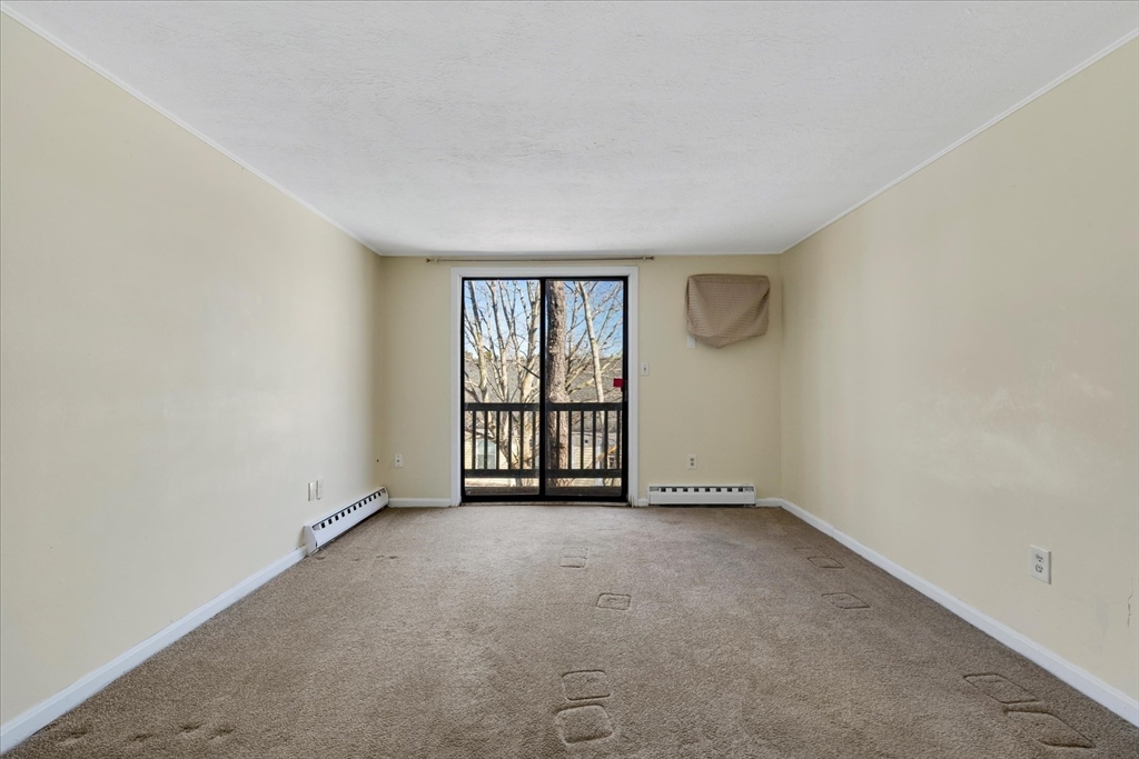 405 Village Dr # 405