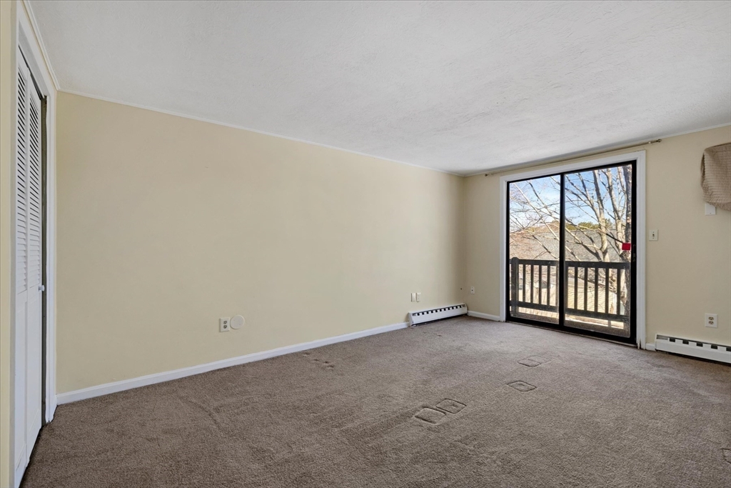 405 Village Dr # 405