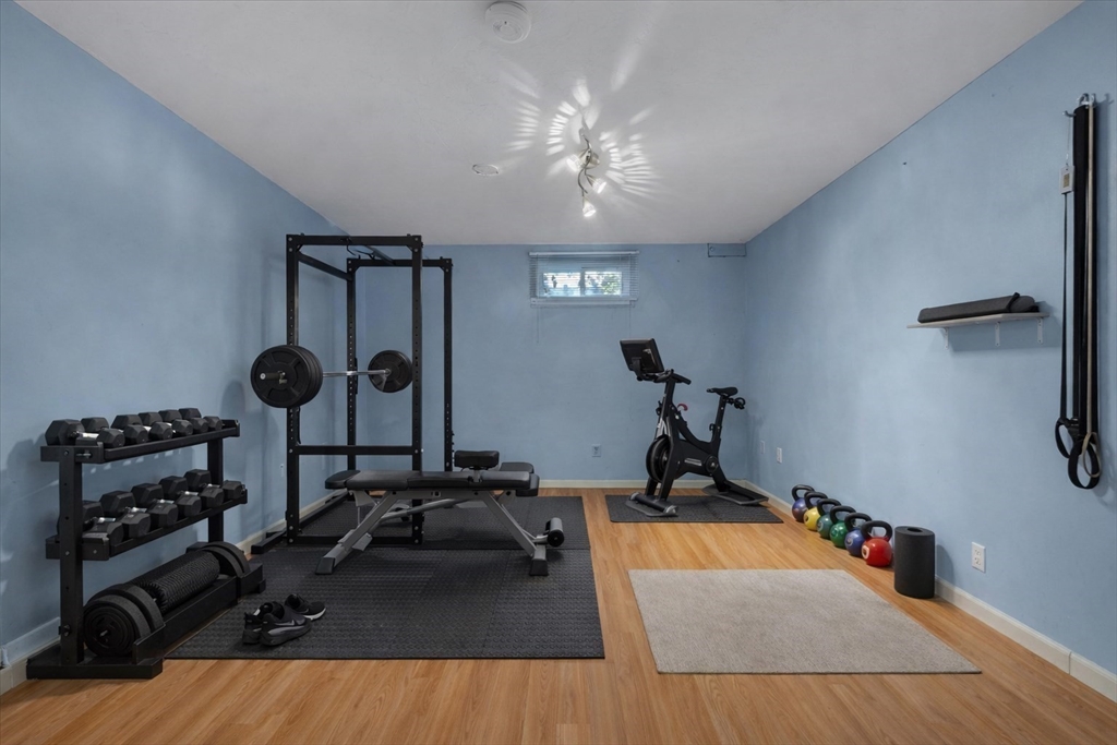 405 Village Dr # 405