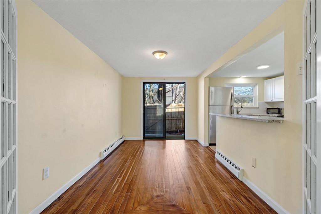 405 Village Dr # 405