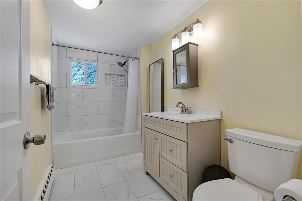 405 Village Dr # 405