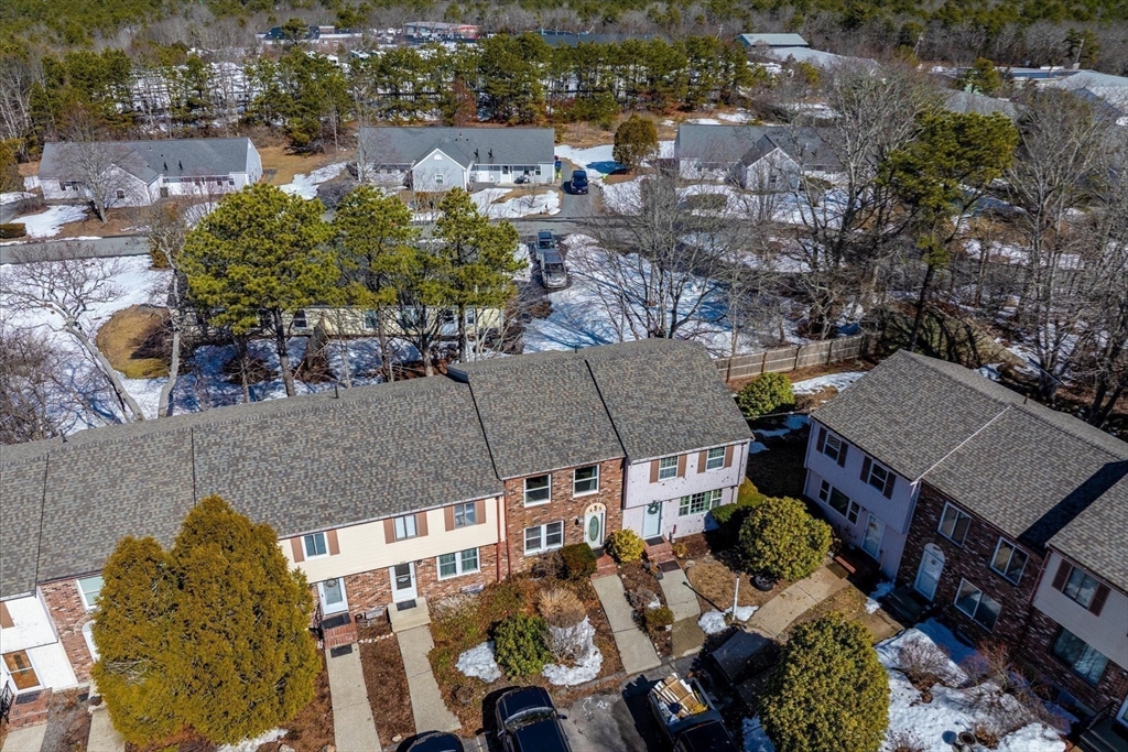 405 Village Dr # 405