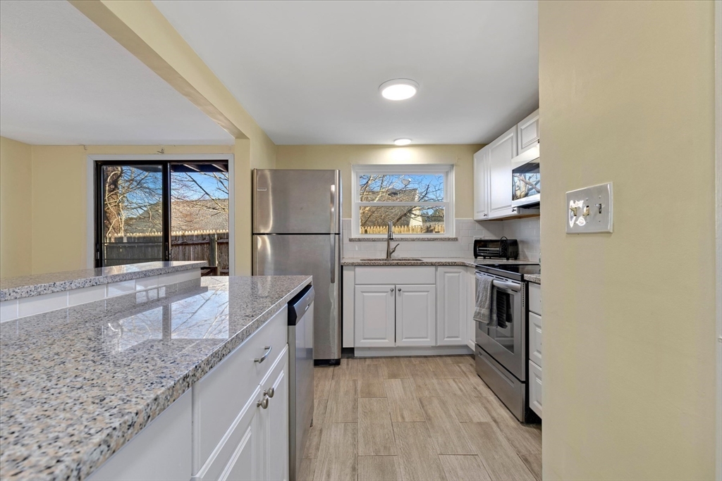 405 Village Dr # 405