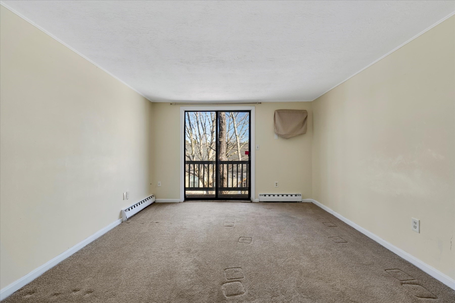 405 Village Dr # 405