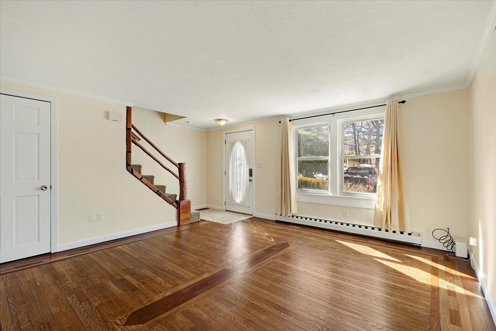 405 Village Dr # 405