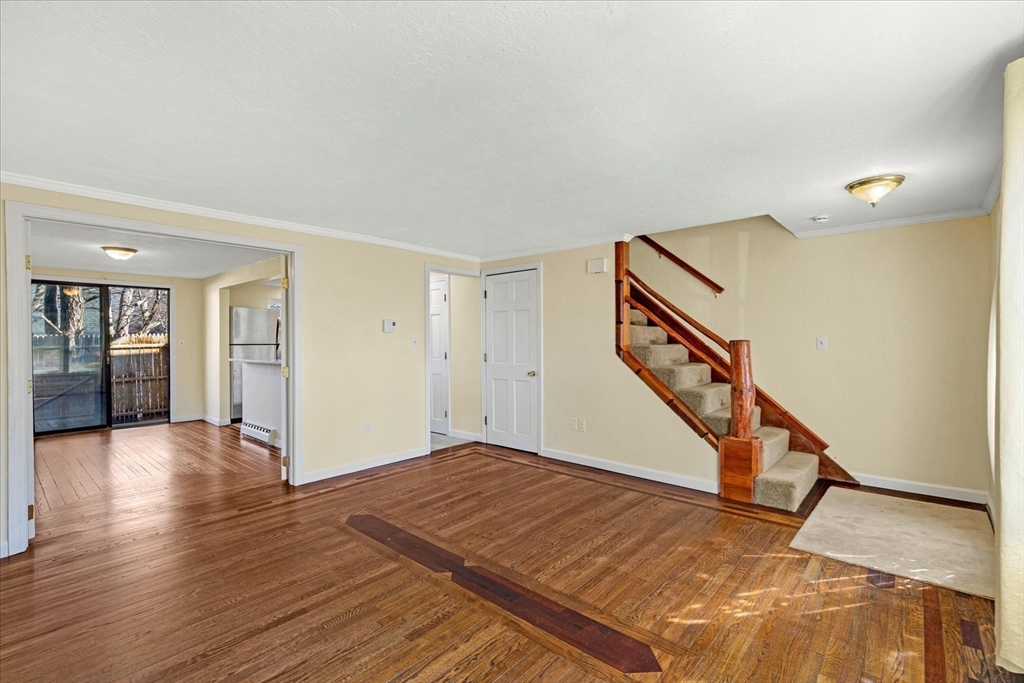 405 Village Dr # 405