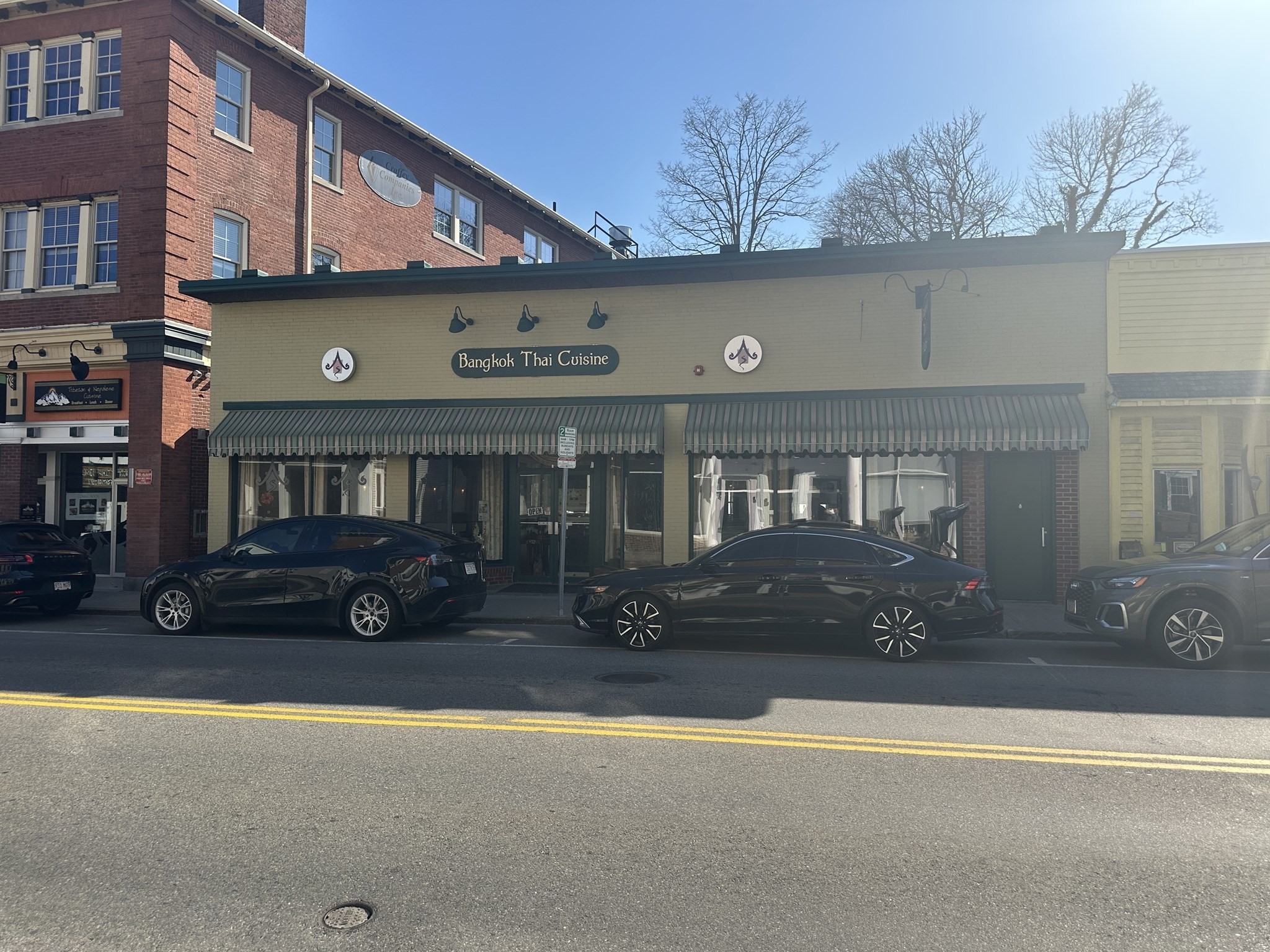 10-12 Court St