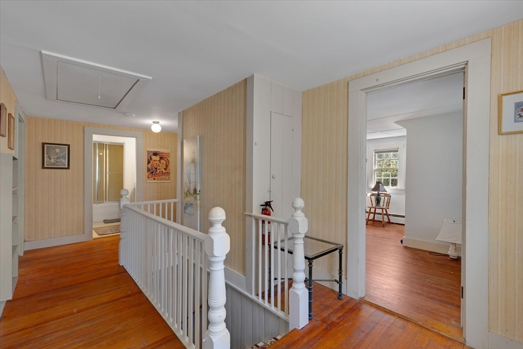 58 Loomis Ln