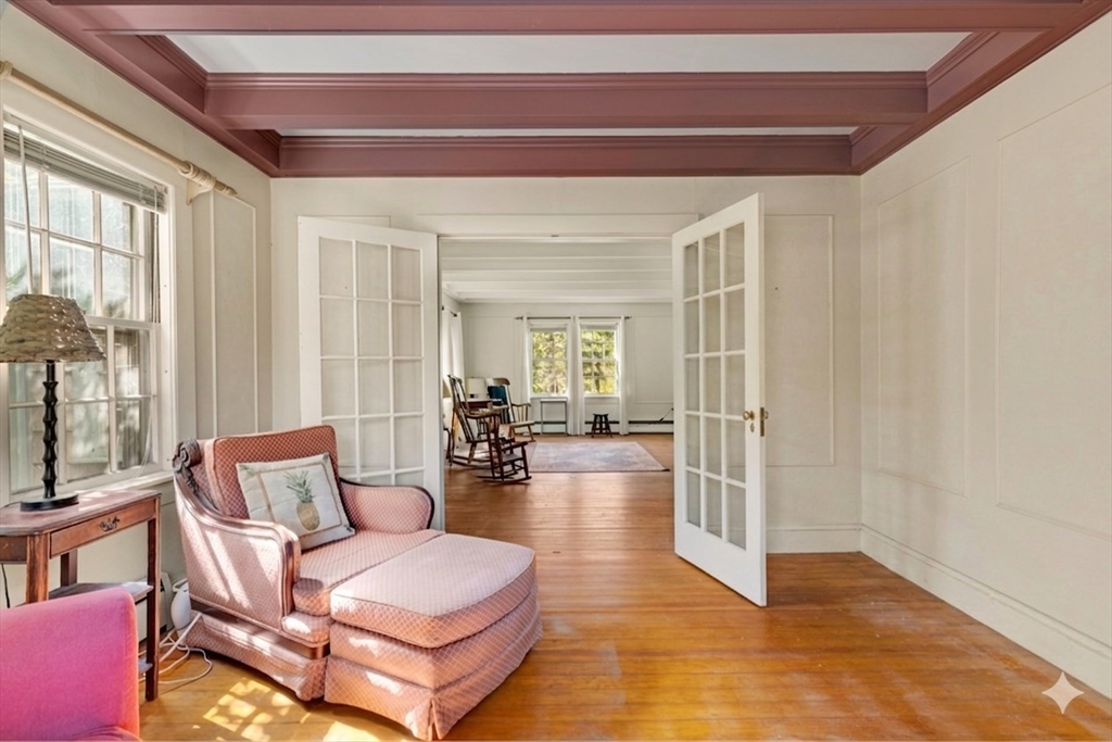 58 Loomis Ln