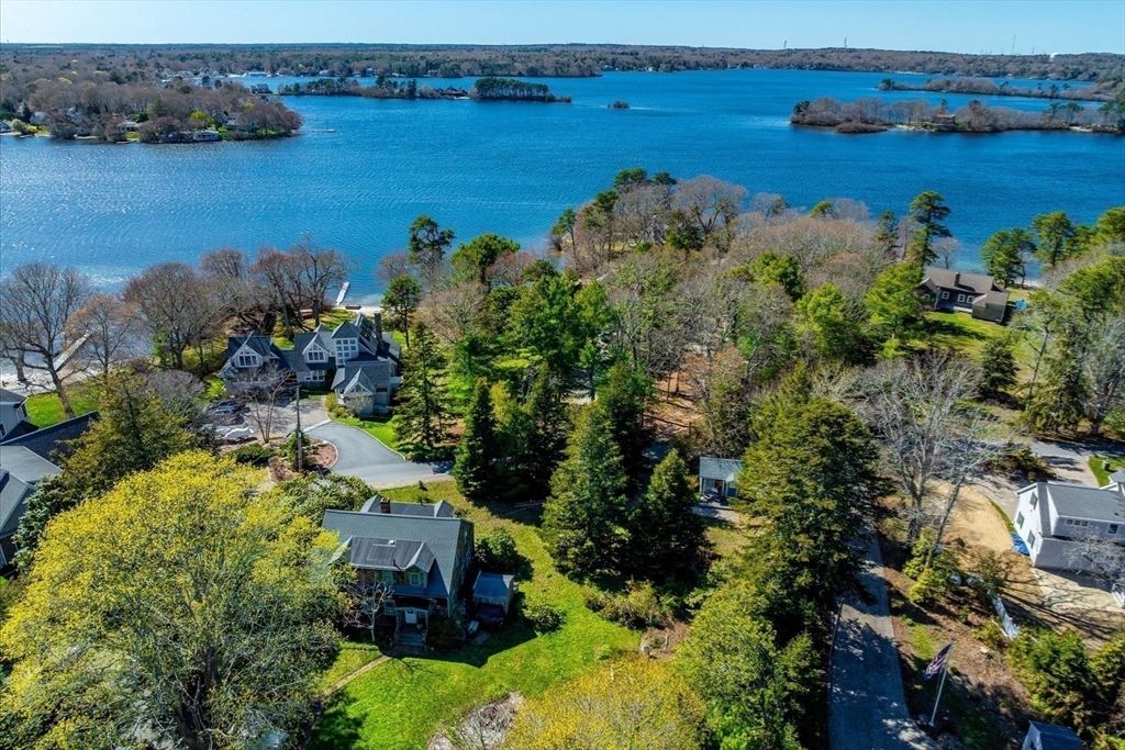 58 Loomis Ln