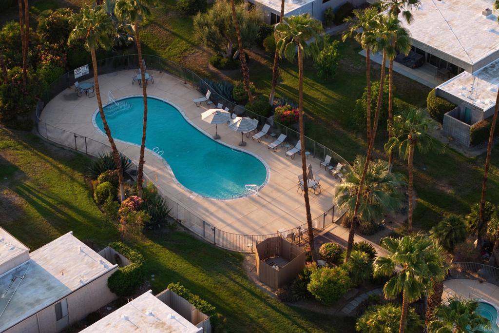 1405 Tamarisk West Street