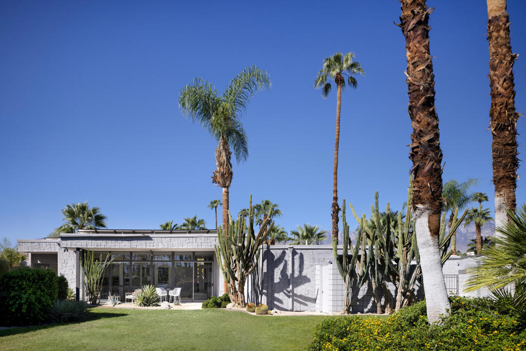 1405 Tamarisk West Street