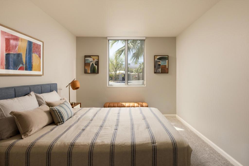 1405 Tamarisk West Street