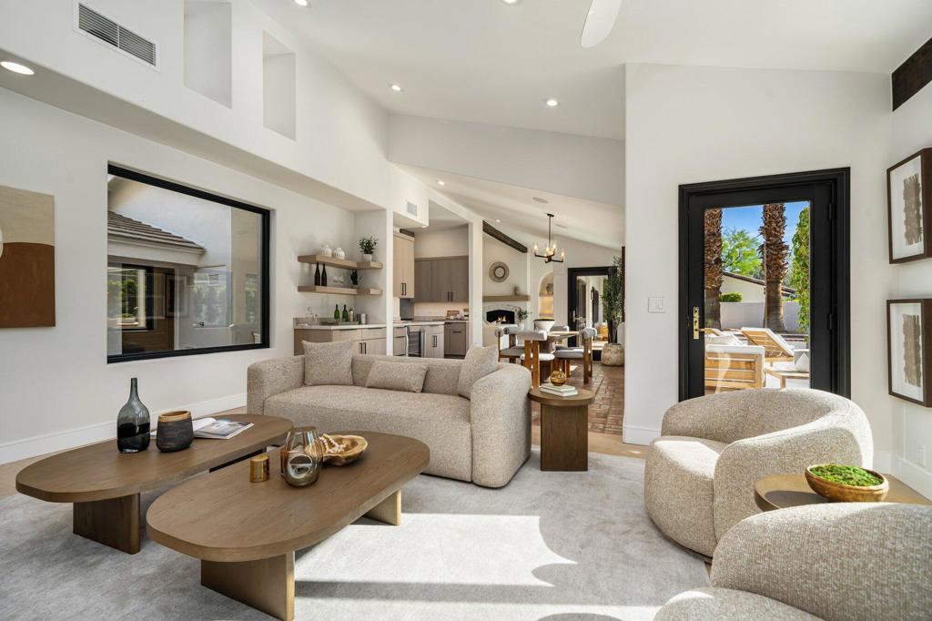 48721 San Vicente Street