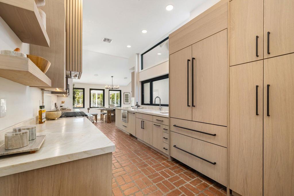 48721 San Vicente Street