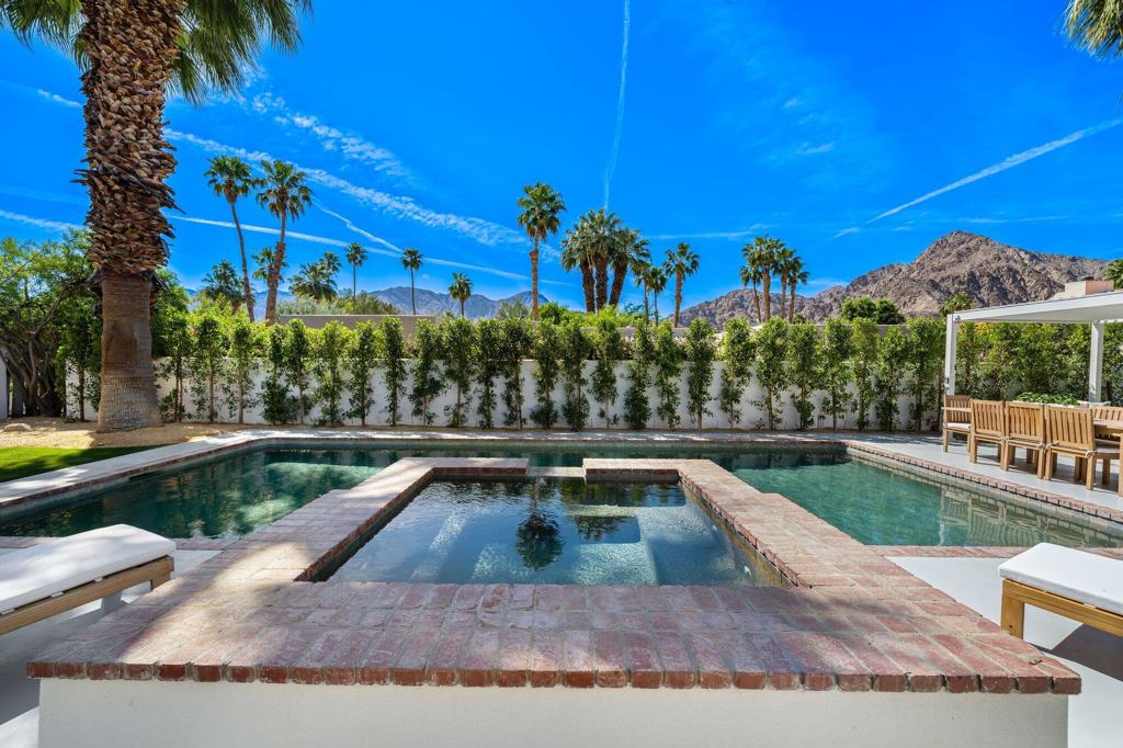 48721 San Vicente Street