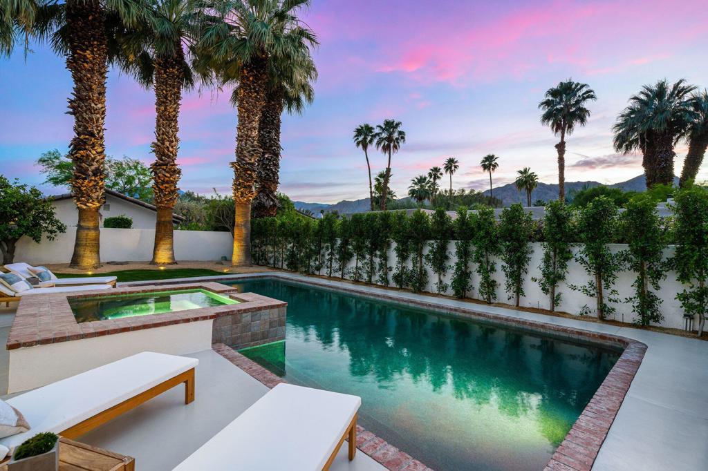 48721 San Vicente Street