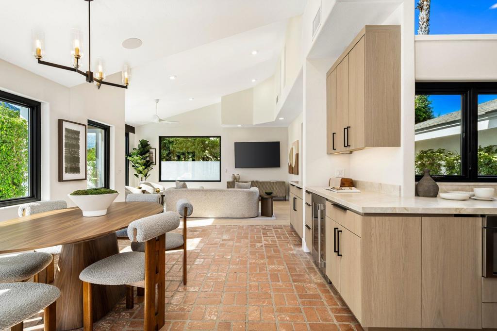 48721 San Vicente Street