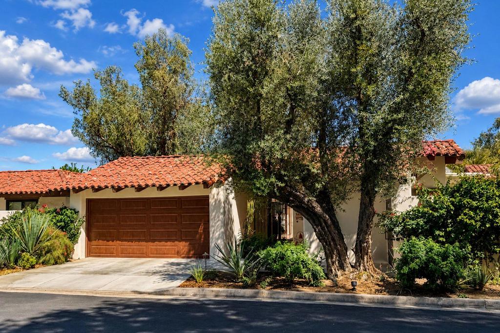 49452 Avila Drive