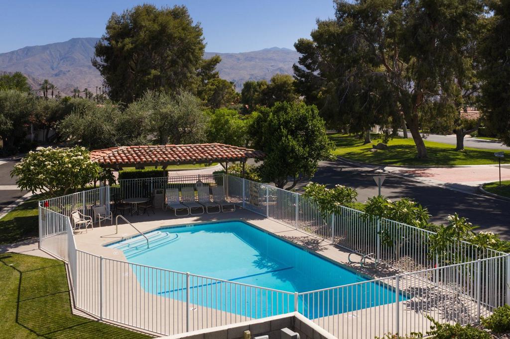49452 Avila Drive
