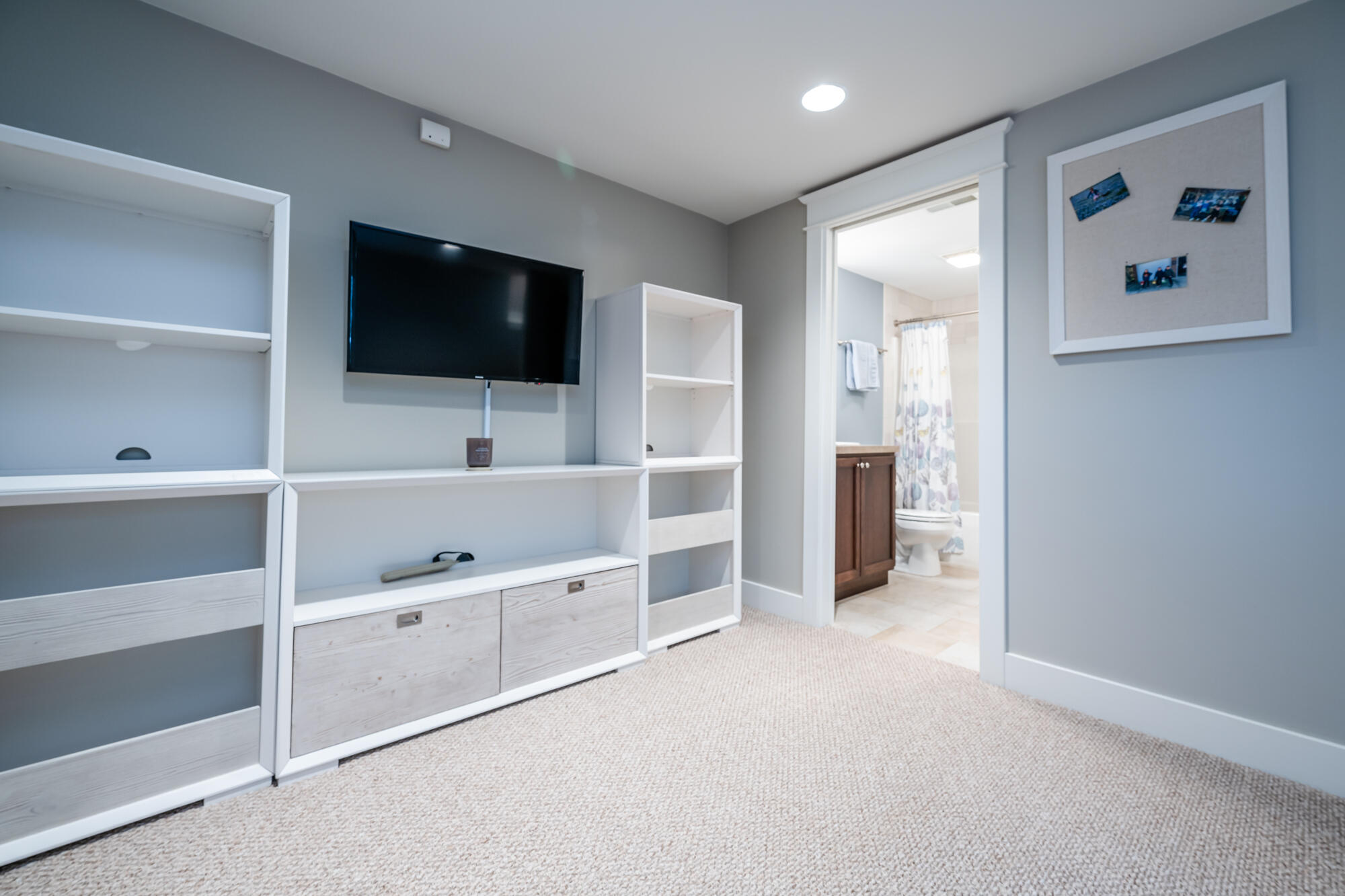 670 Beachwood Path