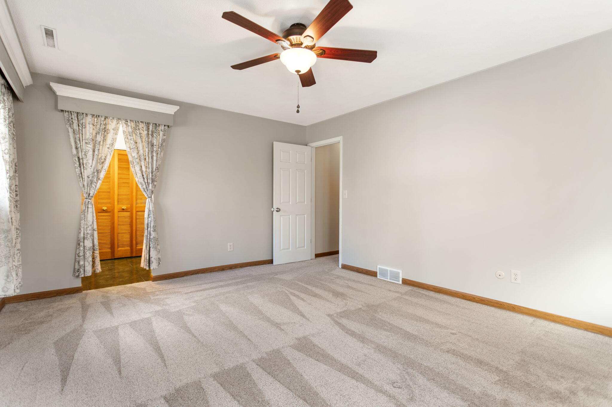 1595 St. Joseph Circle, St. Joseph