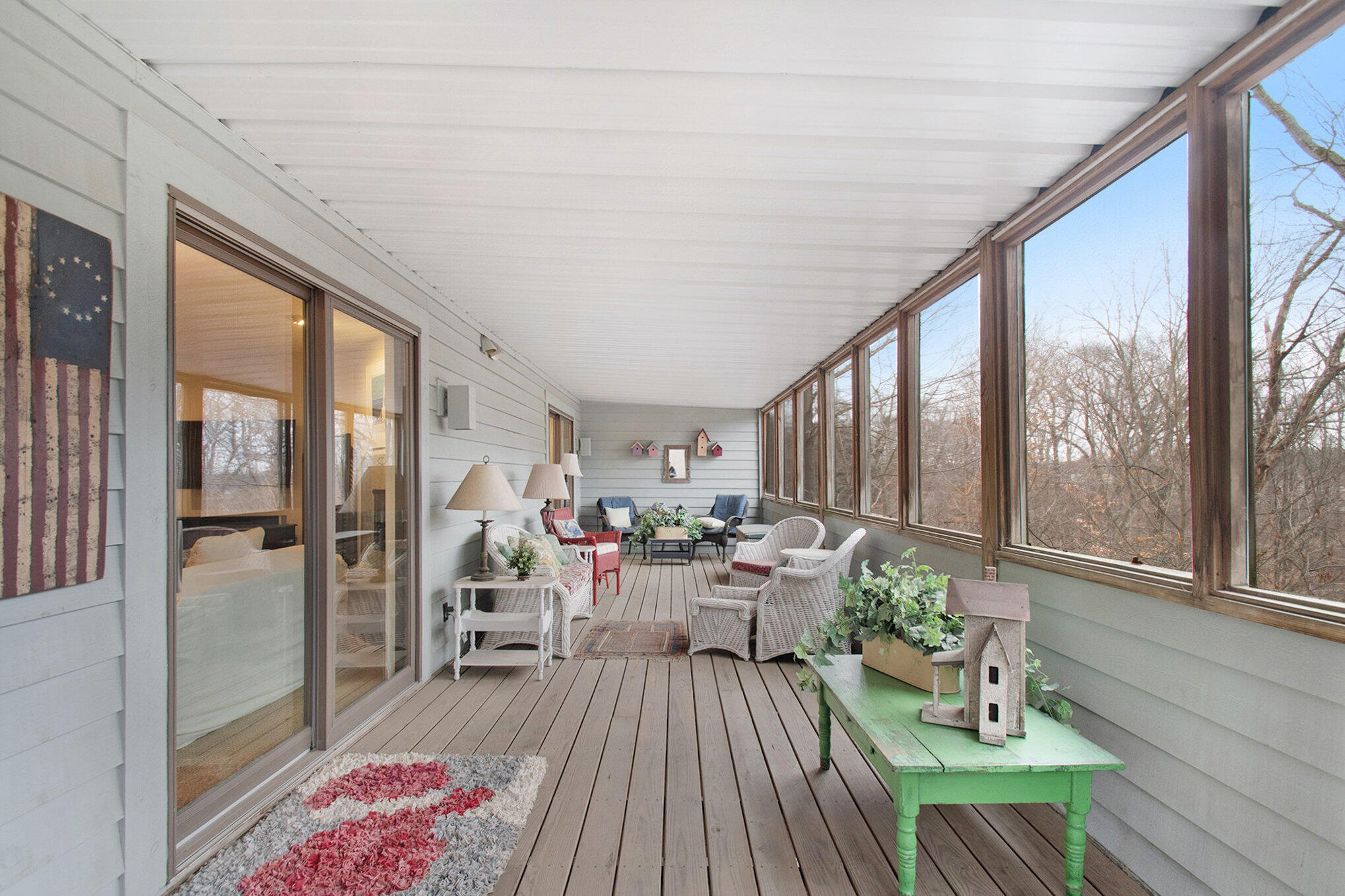 9867 Deer Path