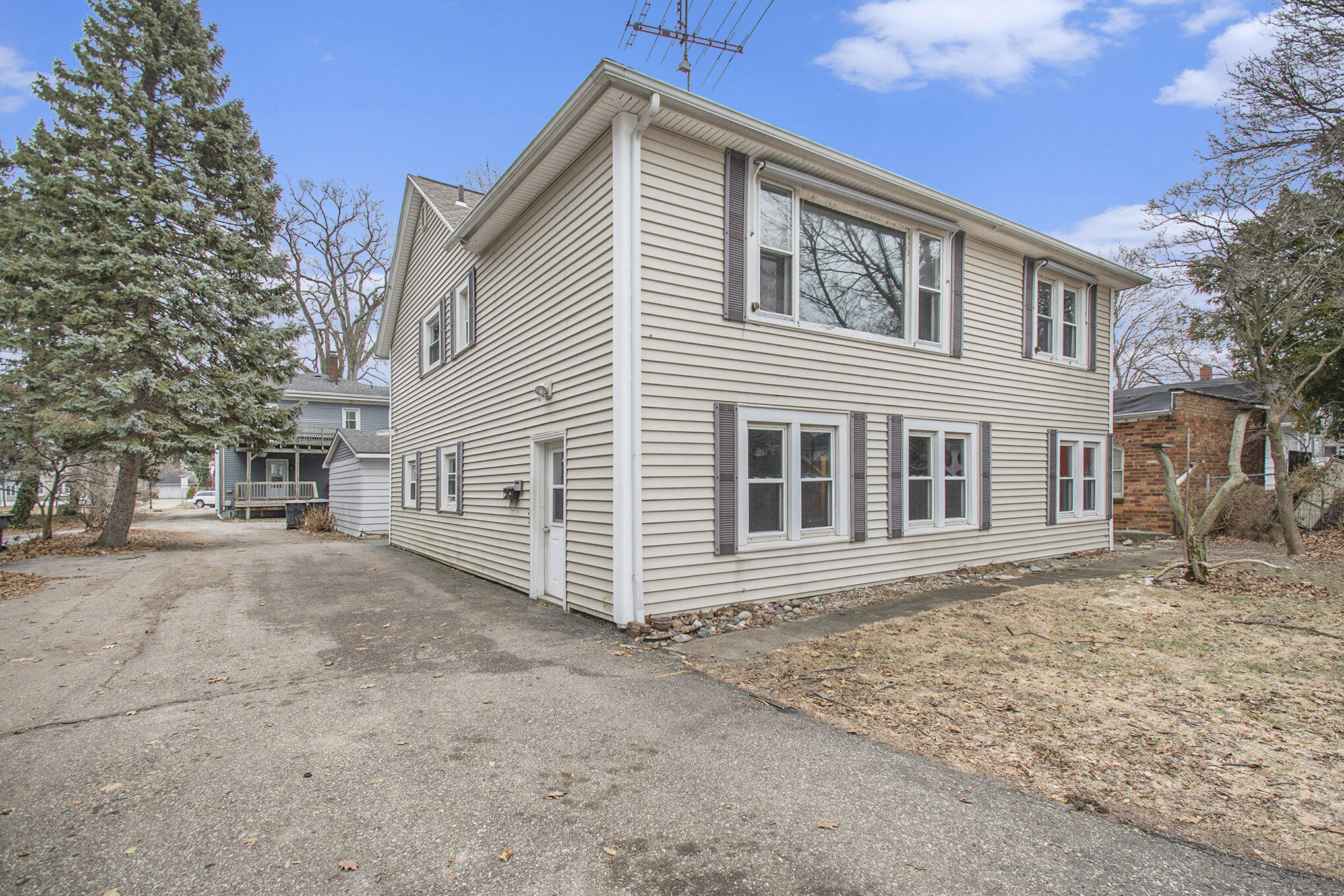 1448 Lake Boulevard, St. Joseph