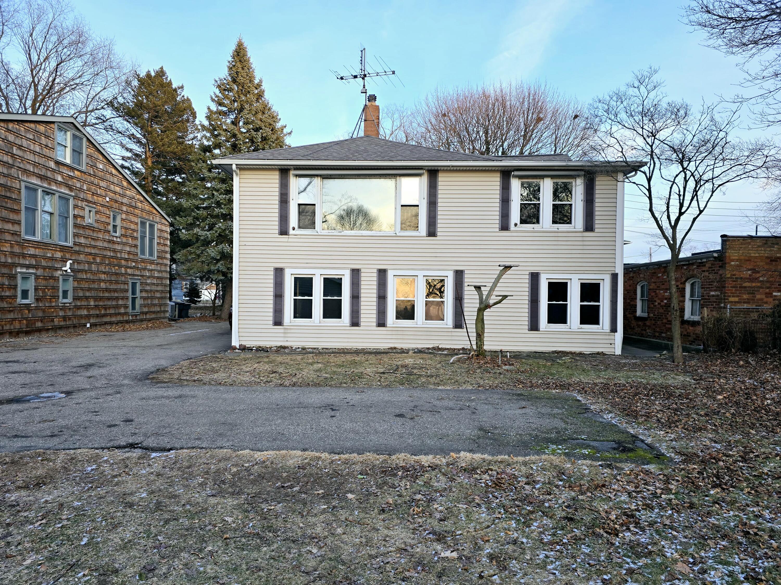 1448 Lake Boulevard, St. Joseph