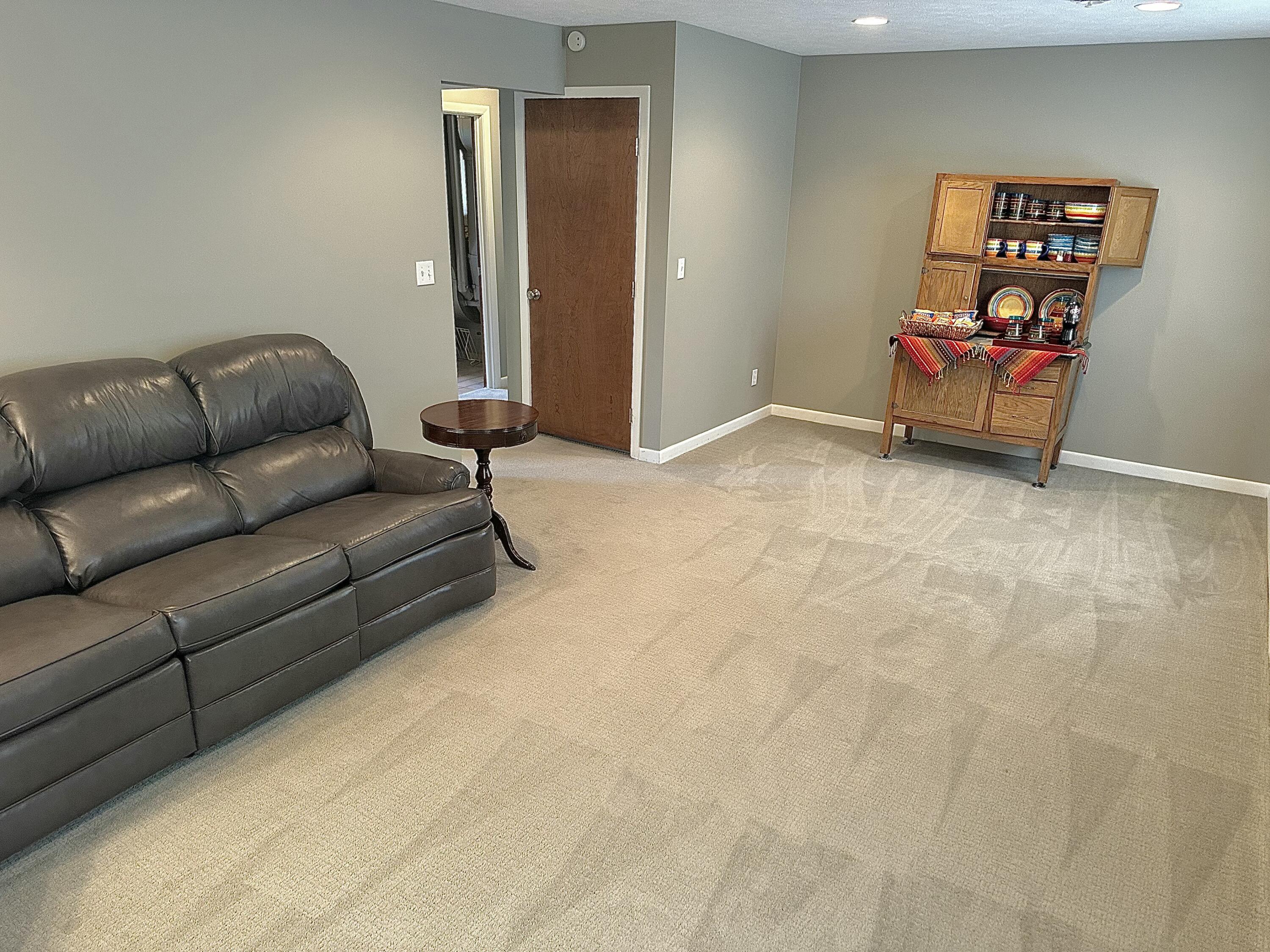 673 Royal Crest Drive, St. Joseph