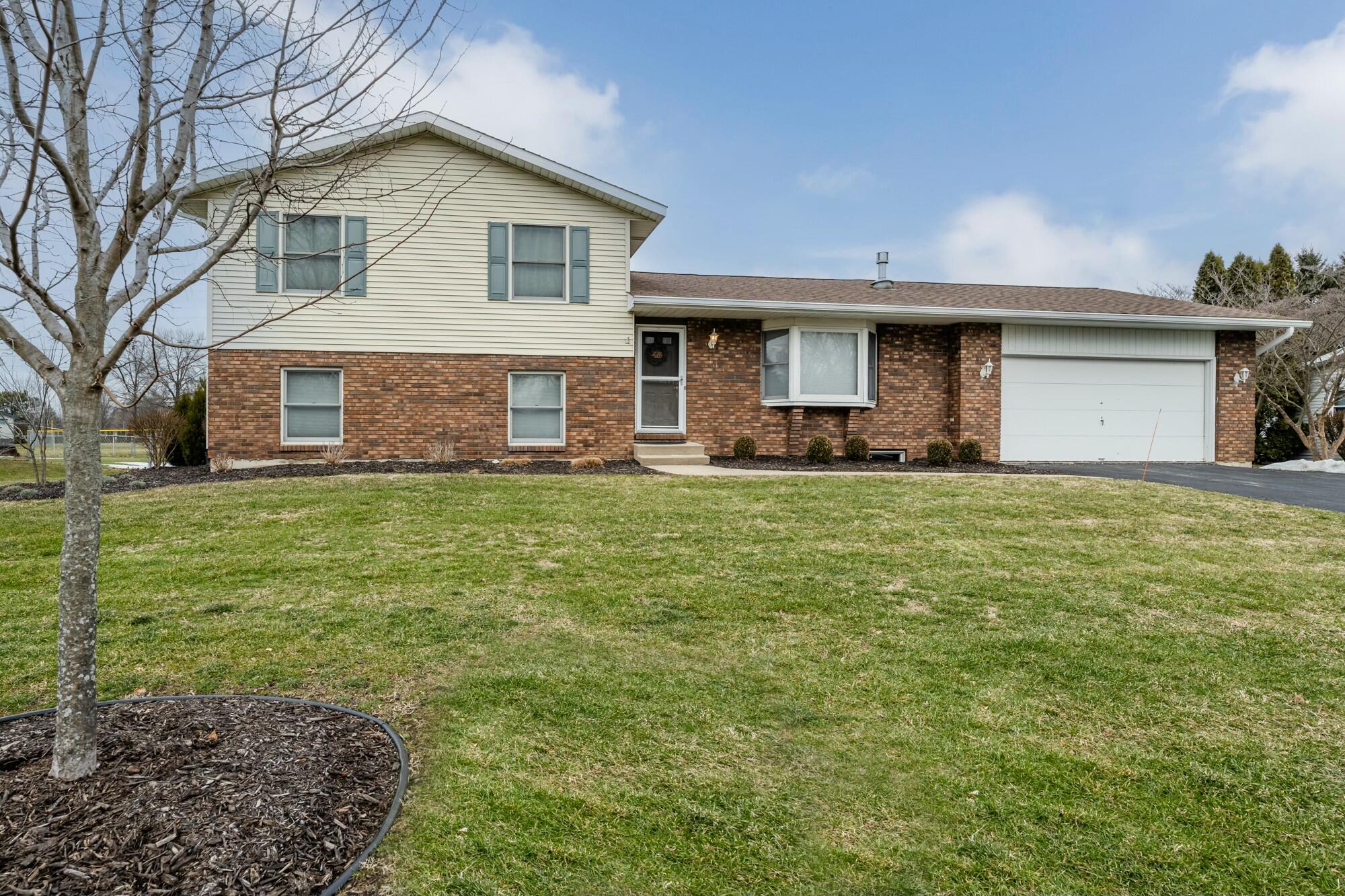 673 Royal Crest Drive, St. Joseph