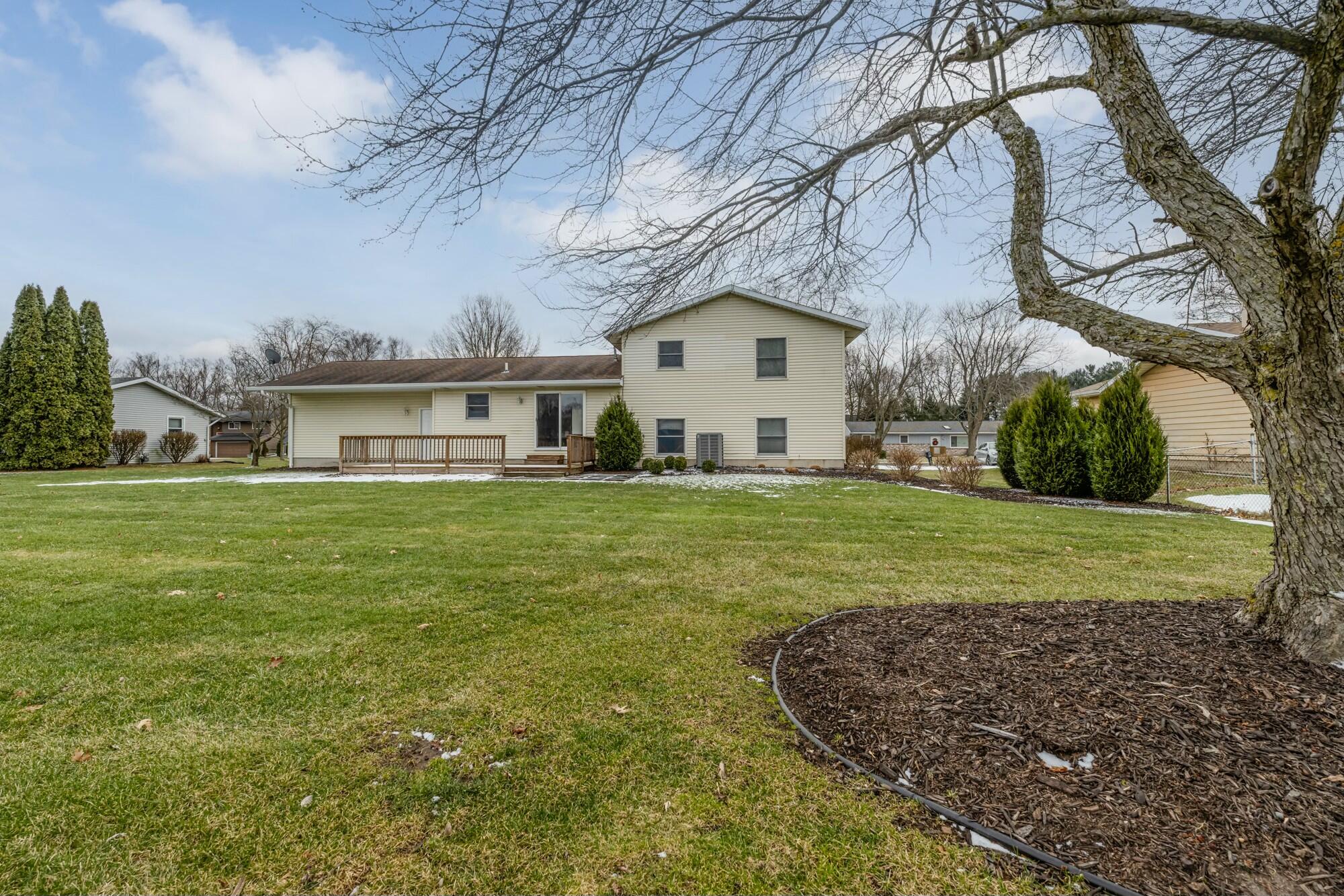 673 Royal Crest Drive, St. Joseph