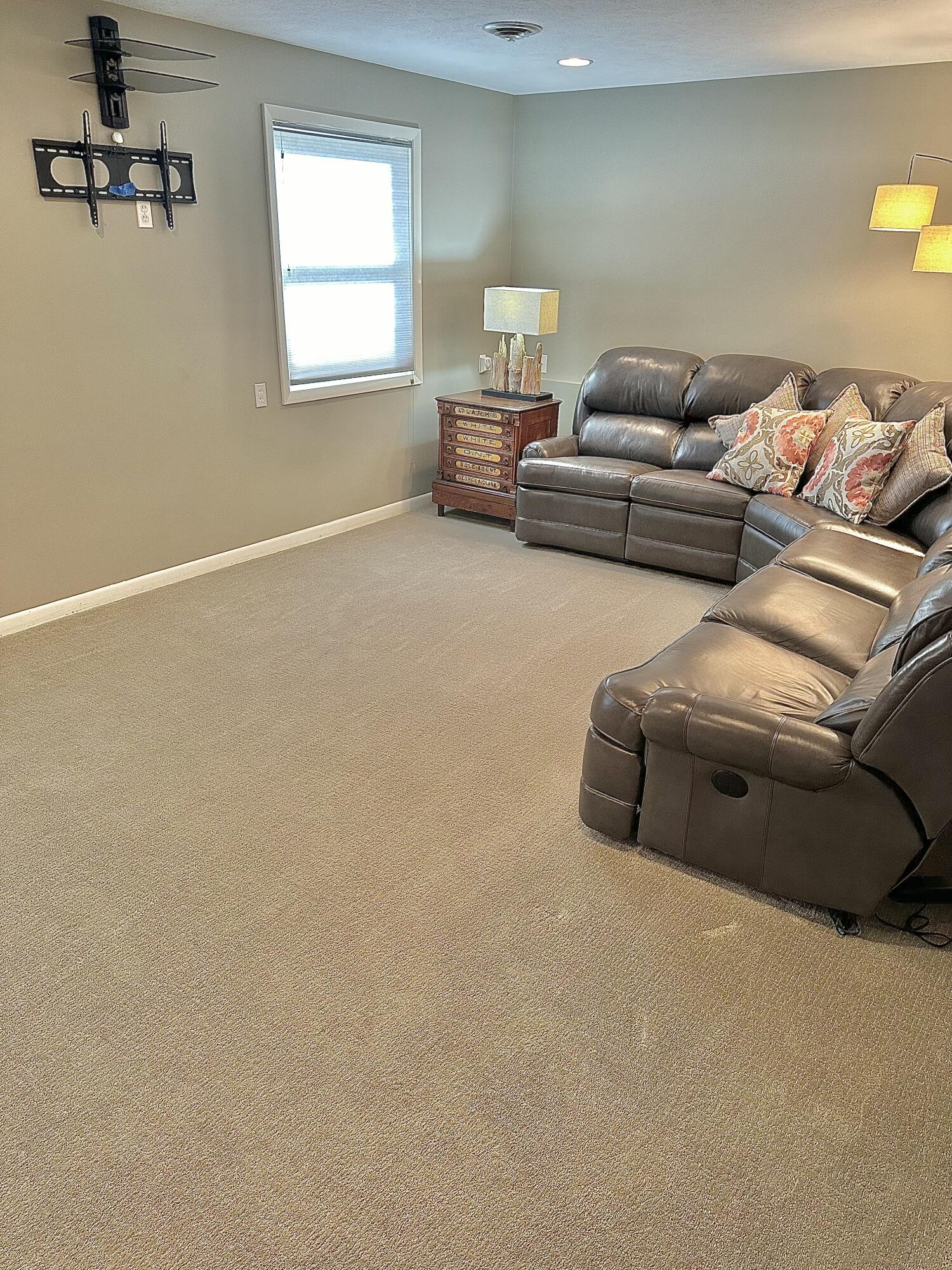 673 Royal Crest Drive, St. Joseph