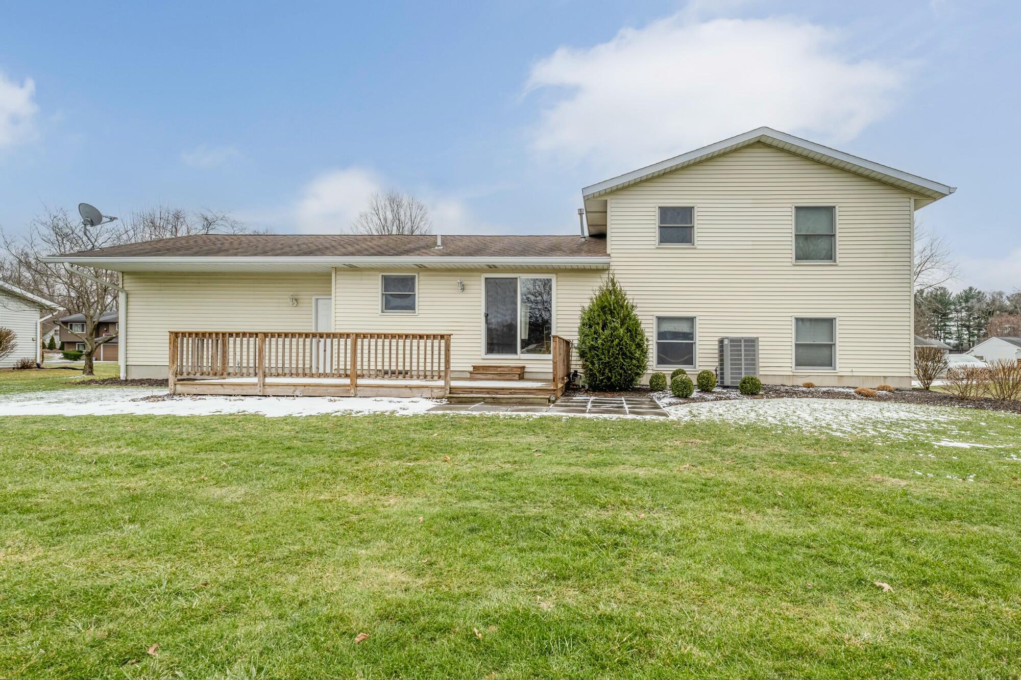 673 Royal Crest Drive, St. Joseph