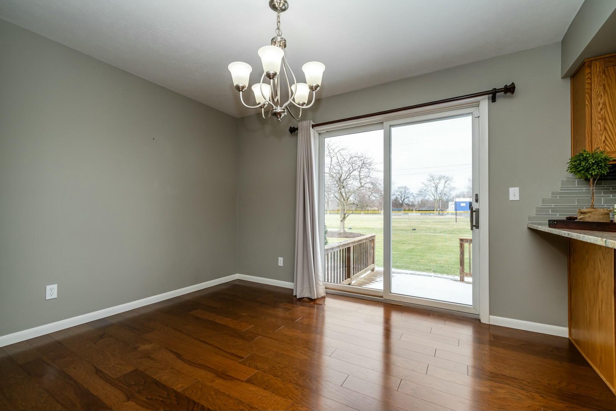 673 Royal Crest Drive, St. Joseph