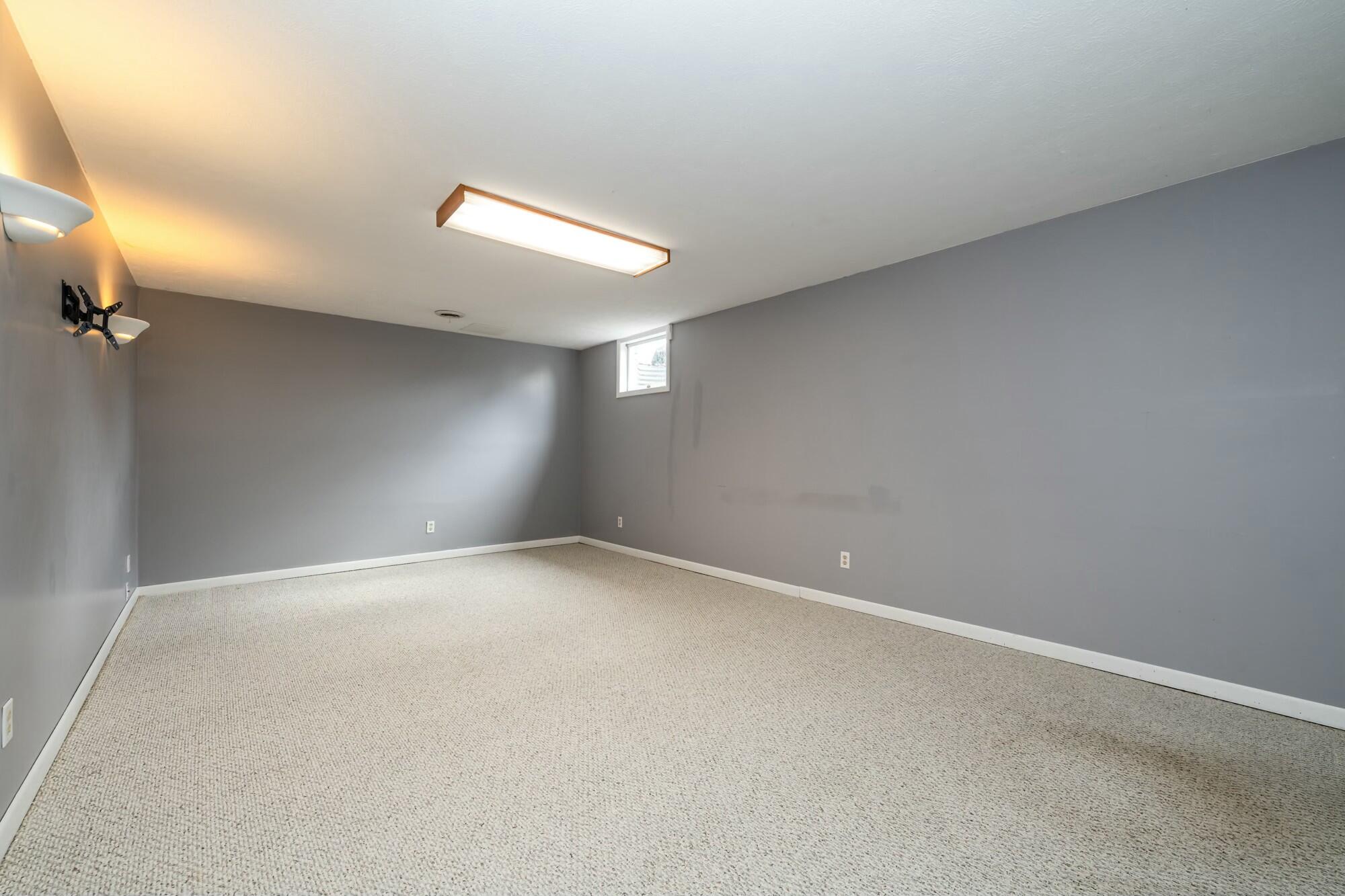 673 Royal Crest Drive, St. Joseph