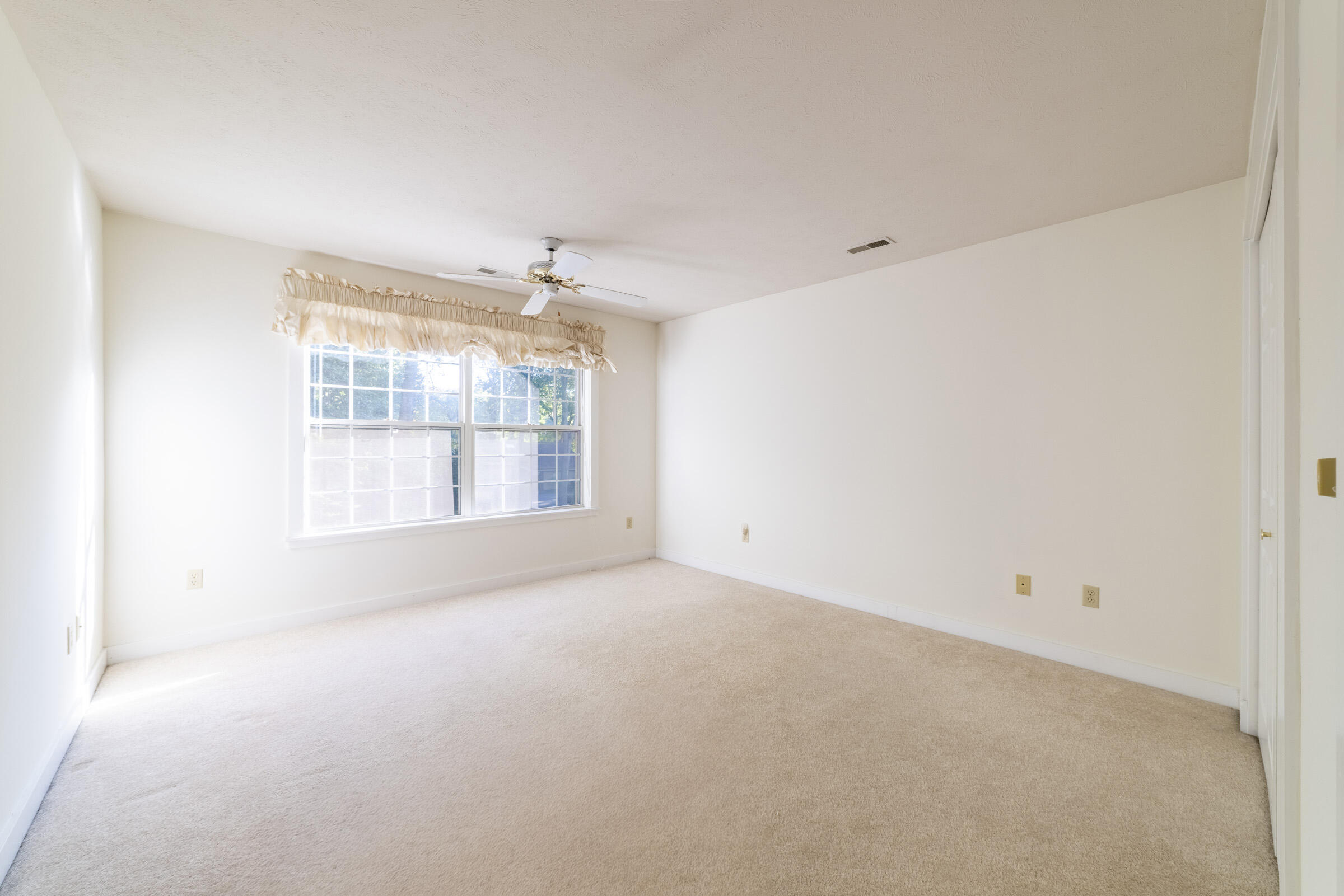 3004 White Oaks Lane