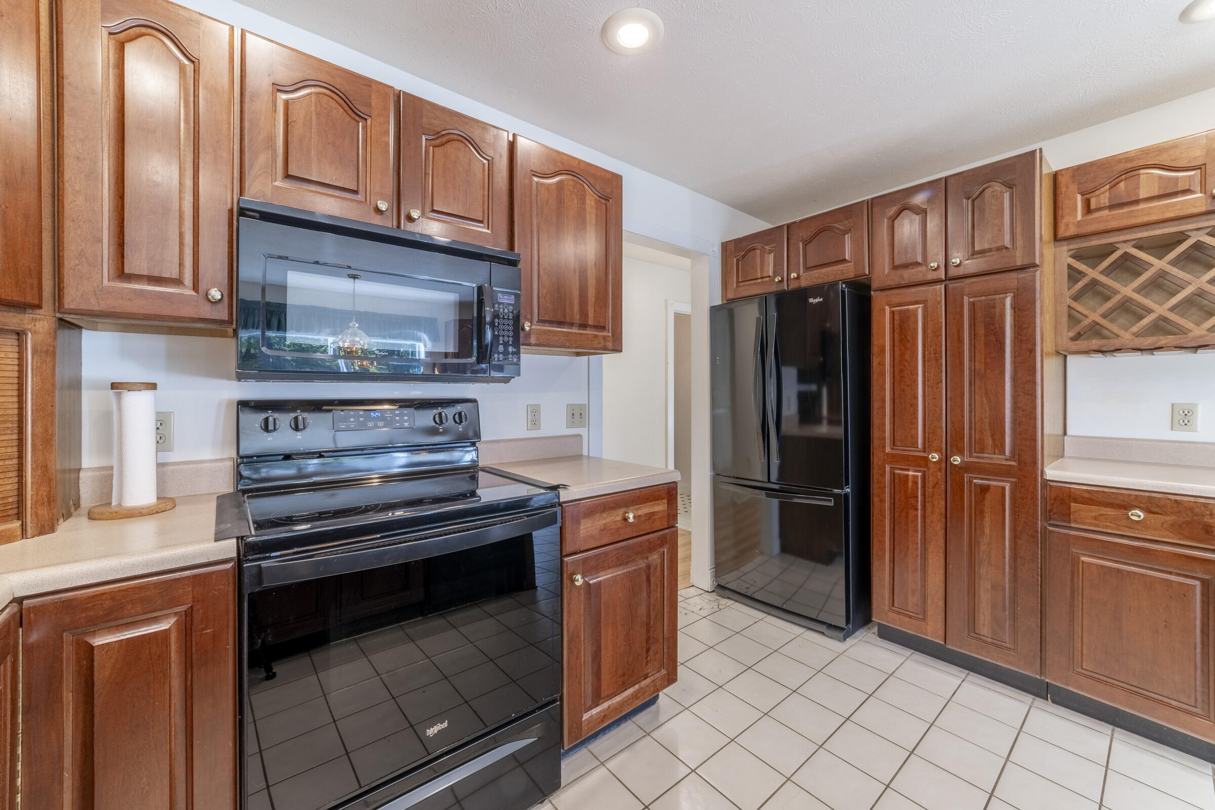 3004 White Oaks Lane