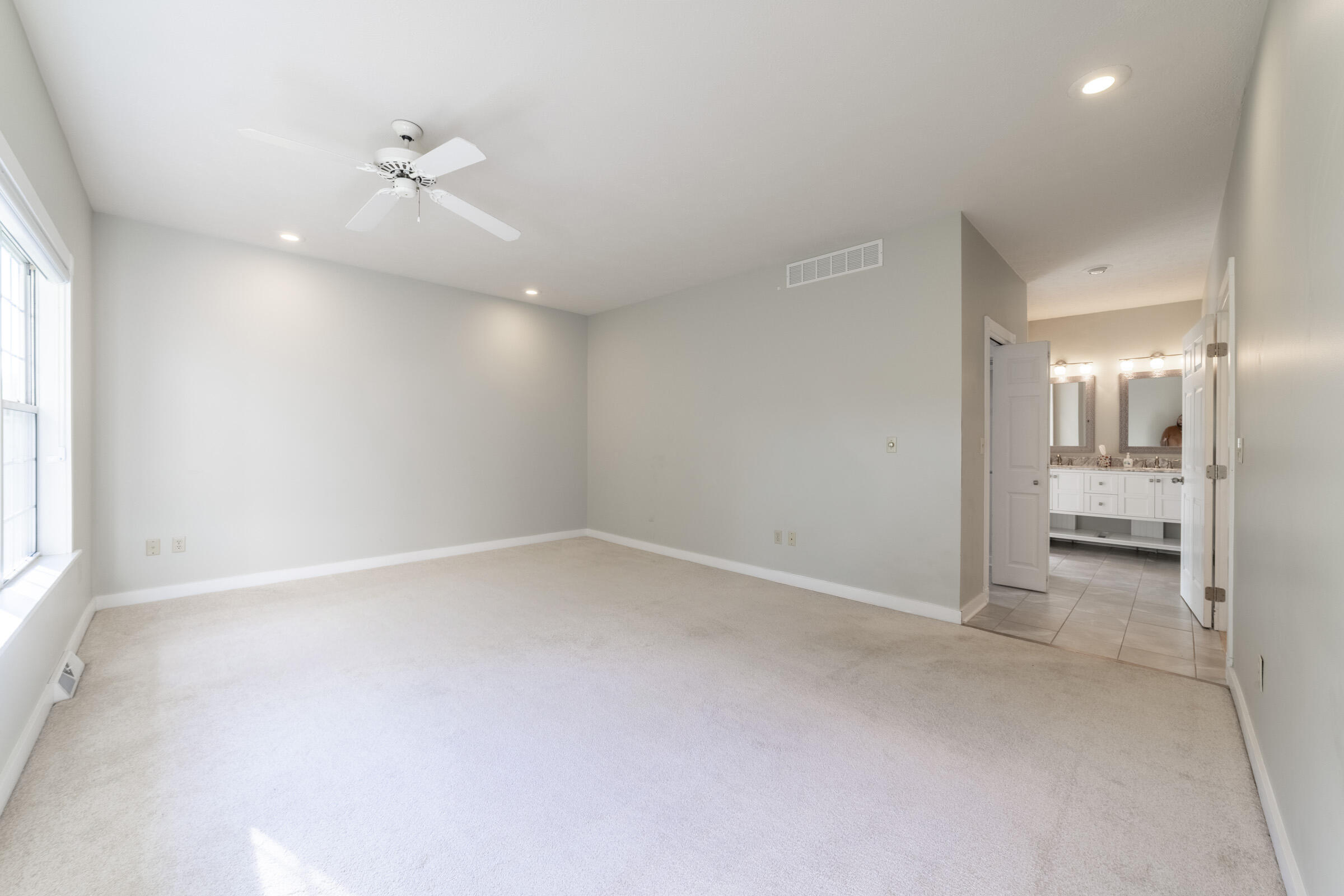 3004 White Oaks Lane