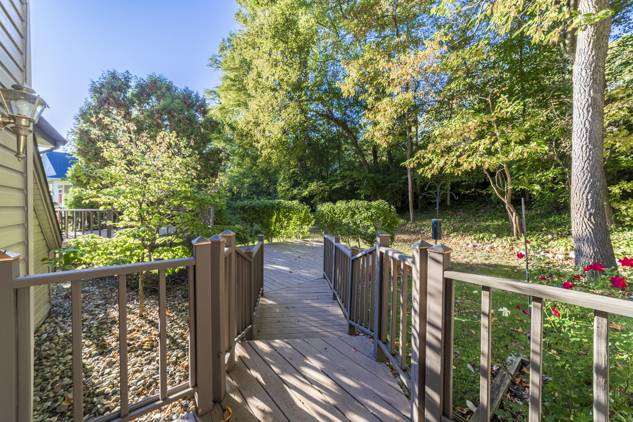 3004 White Oaks Lane
