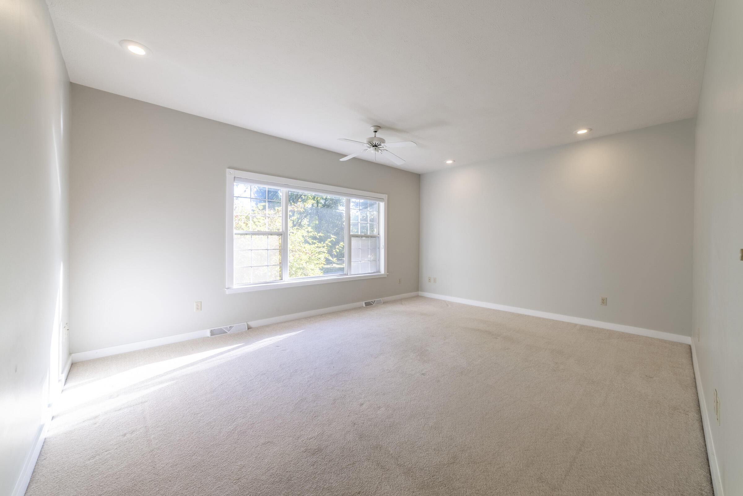 3004 White Oaks Lane