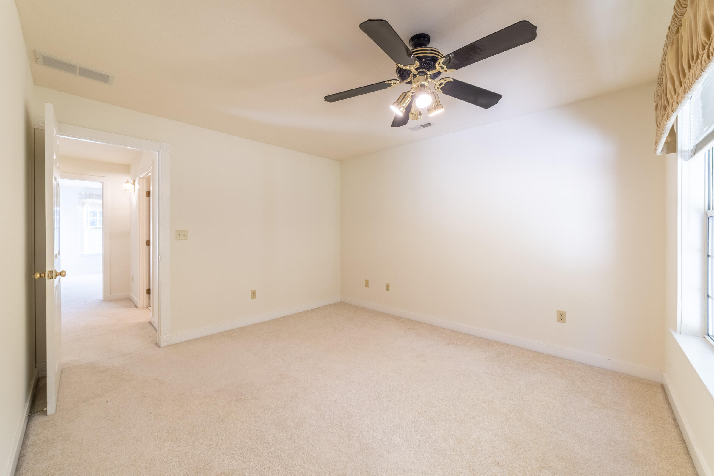 3004 White Oaks Lane