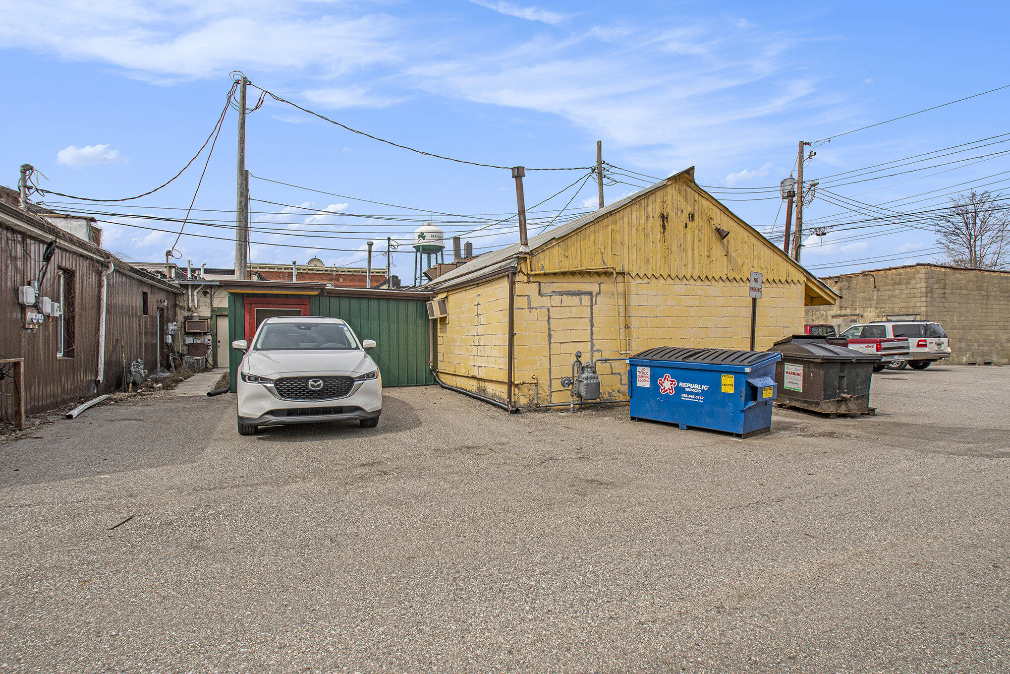 108 E Ferry Street