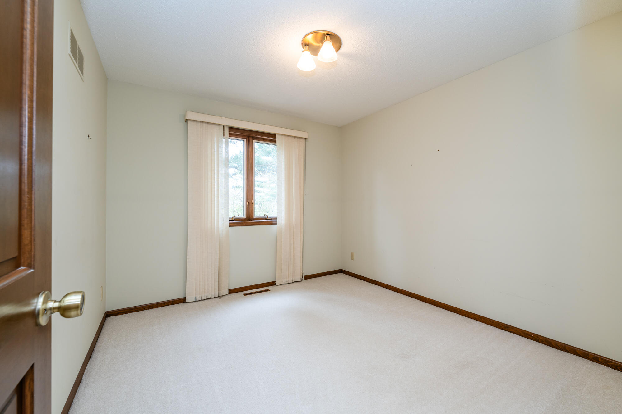 1364 Silverbrook Lane, St. Joseph