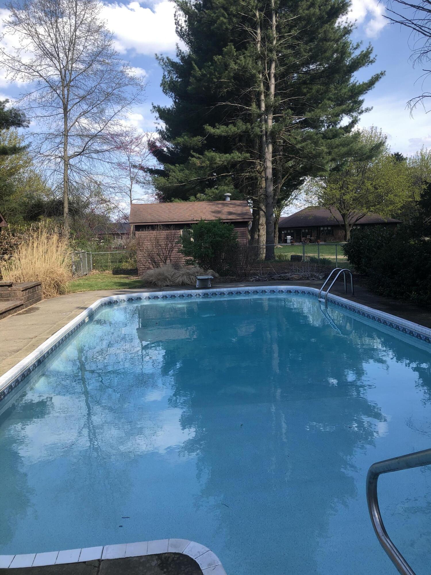 1364 Silverbrook Lane, St. Joseph