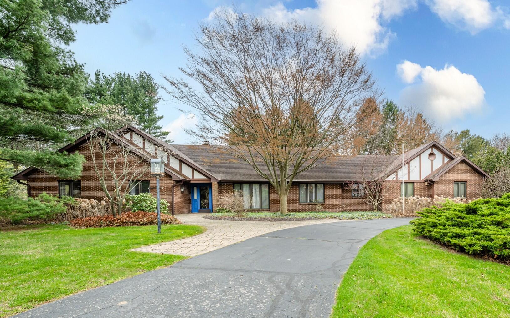 1364 Silverbrook Lane, St. Joseph