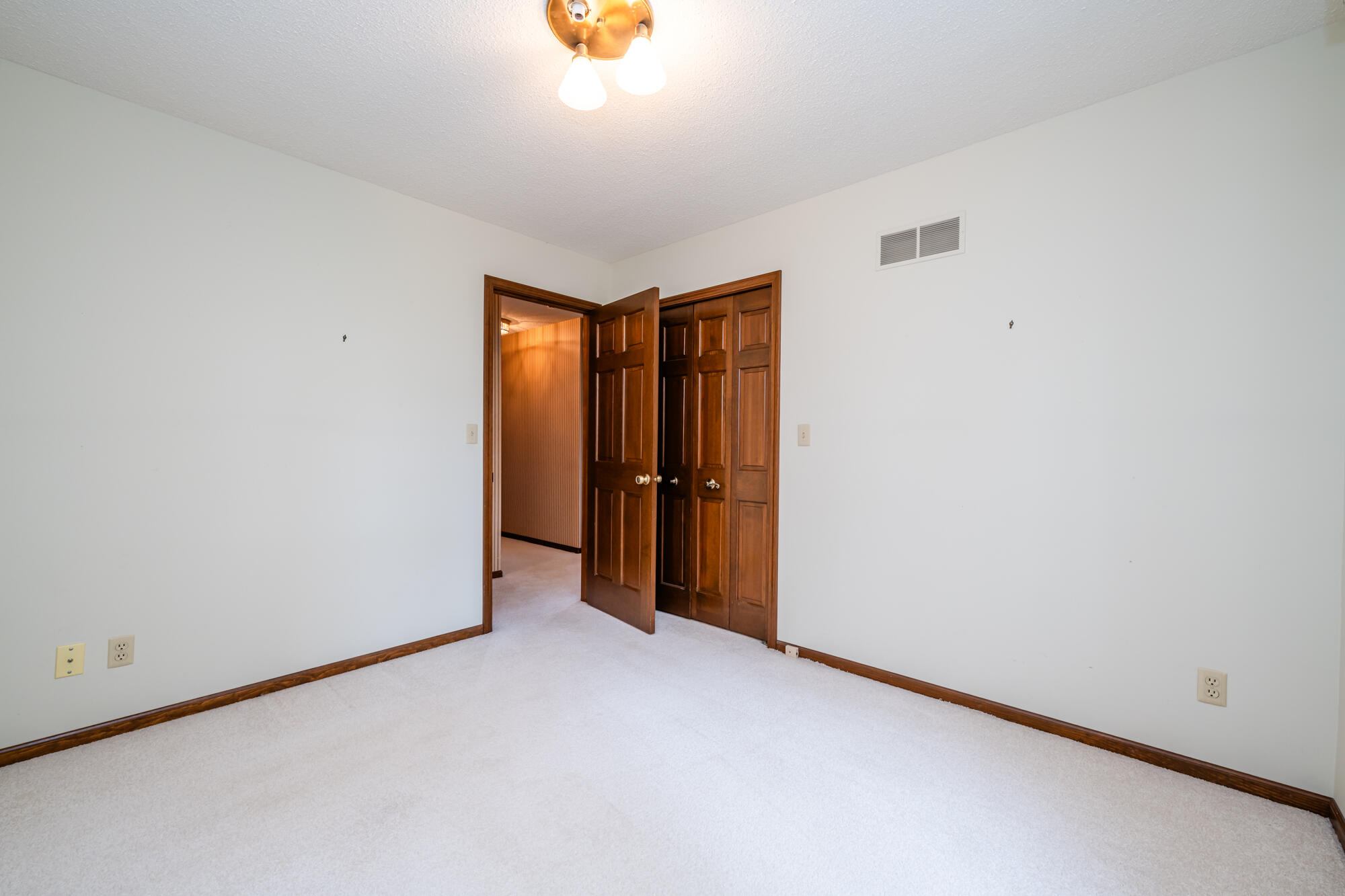 1364 Silverbrook Lane, St. Joseph